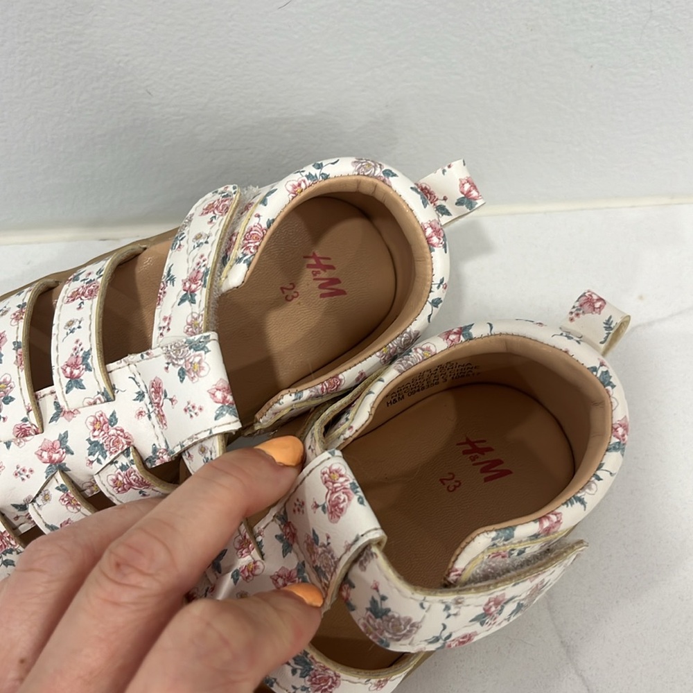 H&M Sandals - Picture 5 of 7